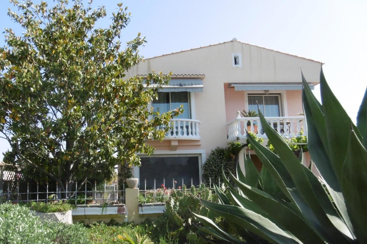 Rez De Chaussee Studio Climatise Dans Villa Aigues-Mortes Eksteriør bilde