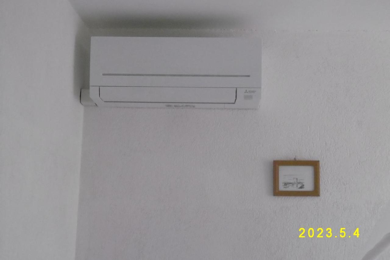 Rez De Chaussee Studio Climatise Dans Villa Aigues-Mortes Eksteriør bilde